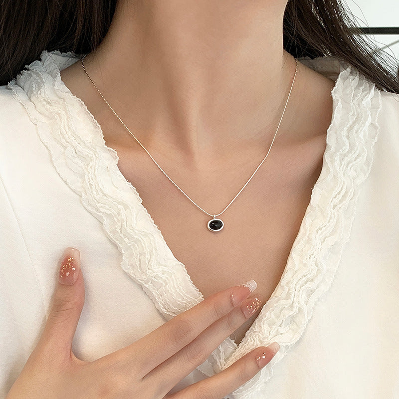 S925 Sterling Silver Oval White Mother-of-Pearl And Black Onyx Necklace For Women
